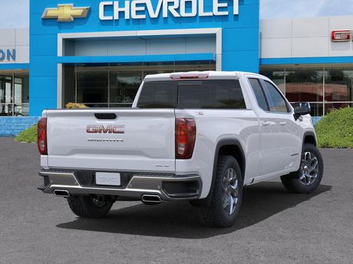 2025 GMC Sierra 1500 SLE