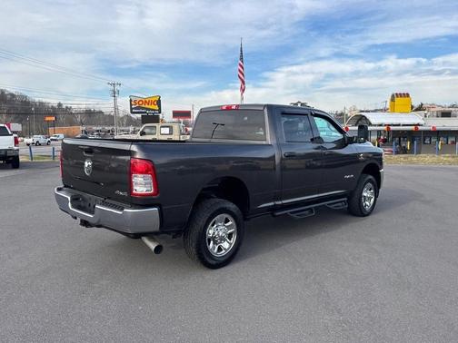2020 RAM 2500 Tradesman Crew Cab 4X4 6'4' Box