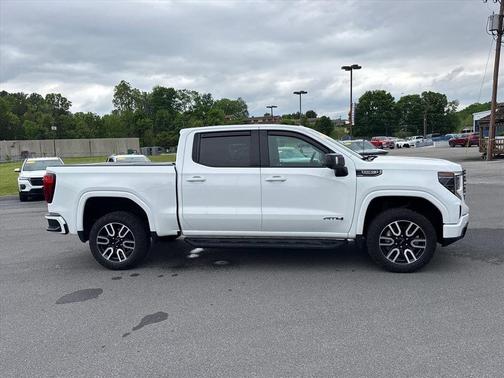 Summit White 2024 GMC Sierra 1500 AT4