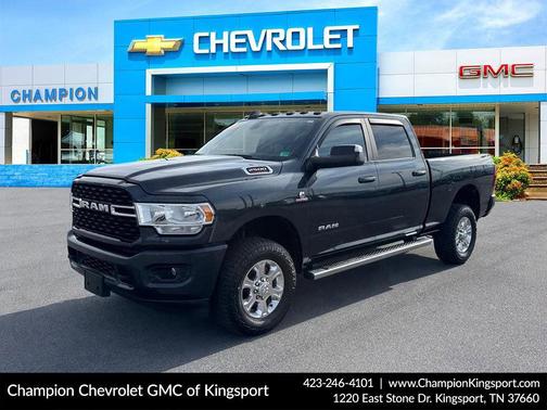 2022 RAM 2500 Big Horn Crew Cab 4x4 6'4' Box