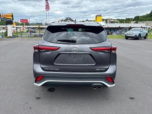 2023 Toyota Highlander XSE