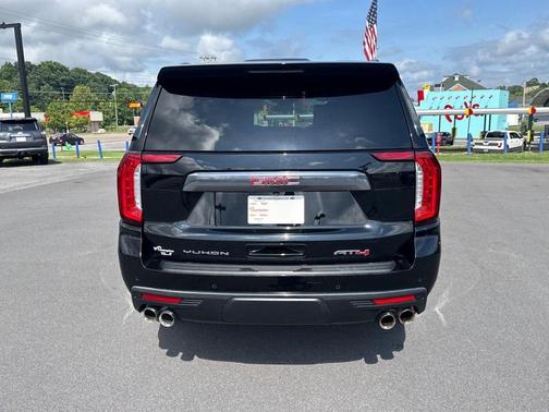 2024 GMC Yukon 4WD AT4