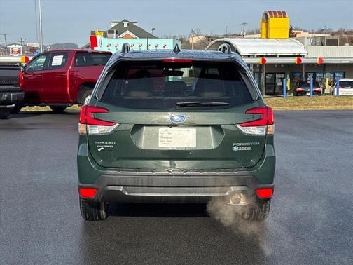 2024 Subaru Forester Premium