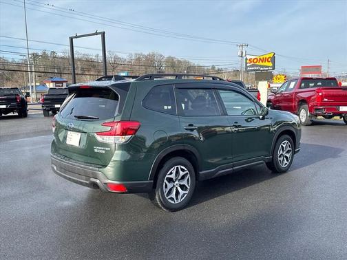 2024 Subaru Forester Premium