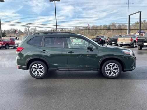 2024 Subaru Forester Premium