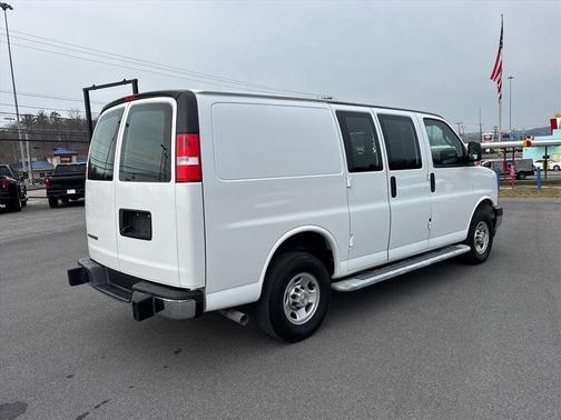 2024 Chevrolet Express 2500 RWD 2500 Regular Wheelbase WT