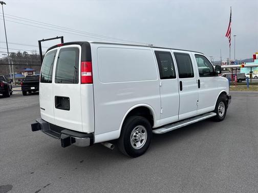 2024 Chevrolet Express 2500 RWD 2500 Regular Wheelbase WT