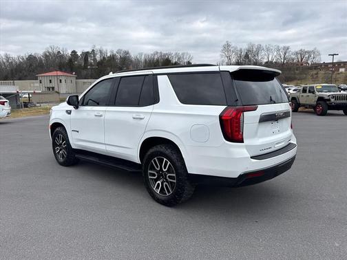 2023 GMC Yukon 4WD AT4