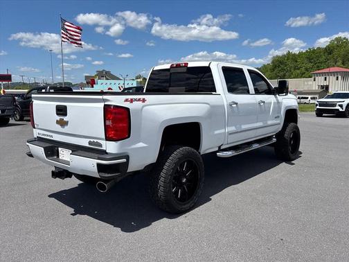 Summit White 2017 Chevrolet Silverado 2500 High Country