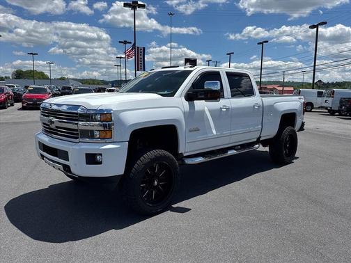 Summit White 2017 Chevrolet Silverado 2500 High Country