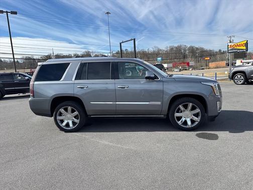 2018 Cadillac Escalade Premium Luxury