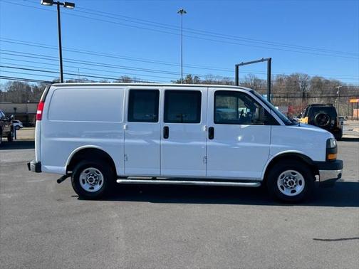 2022 GMC Savana 2500 Work Van