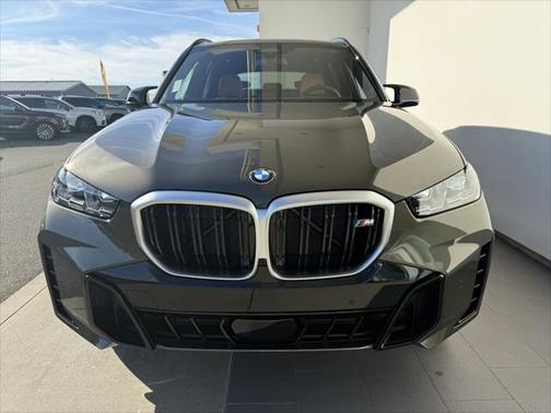 2025 BMW X5 M60i