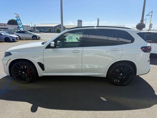Alpine White 2026 BMW X5 xDrive40i