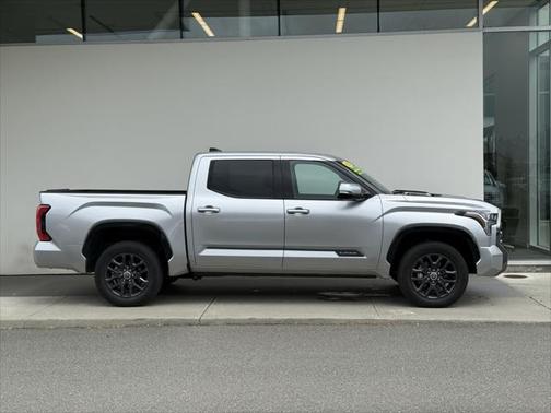 2023 Toyota Tundra Hybrid Platinum