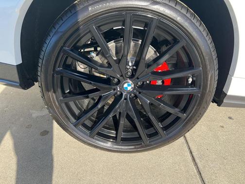 2026 BMW X6 xDrive40i