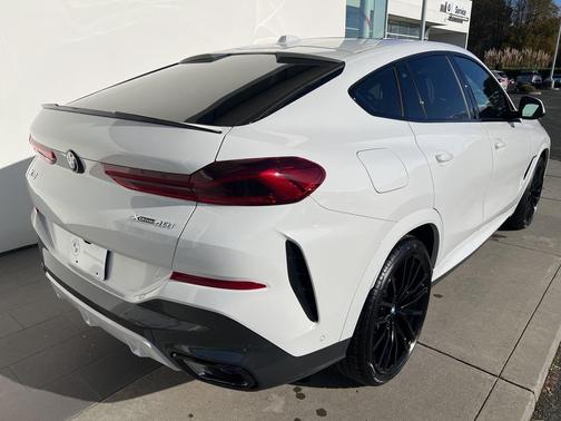 2026 BMW X6 xDrive40i