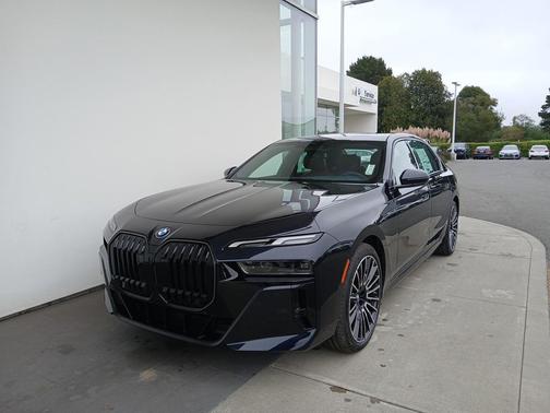 2025 BMW i7 xDrive60