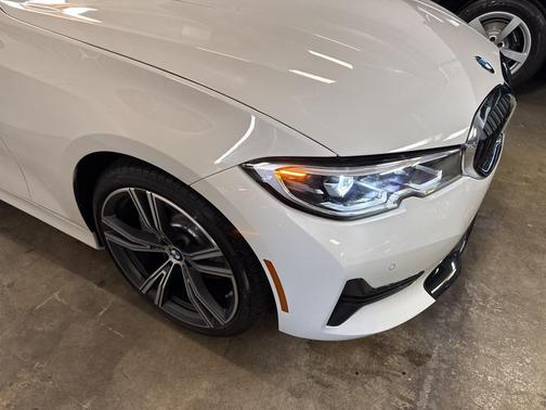 2022 BMW 330 330i