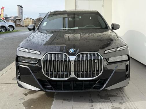 2025 BMW i7 eDrive50