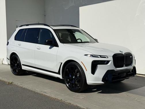 2026 BMW X7 M60i