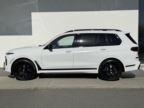 2026 BMW X7 M60i