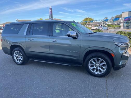 2023 Chevrolet Suburban Premier