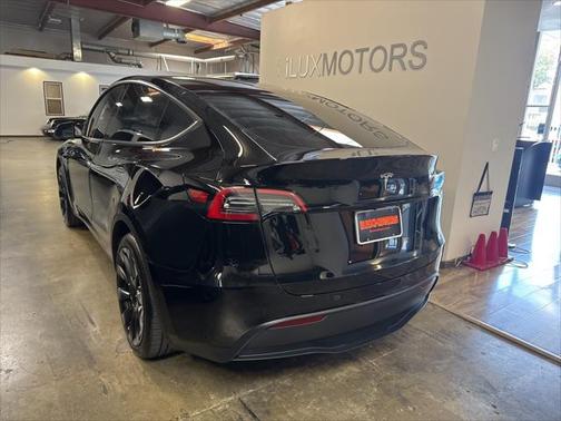 2024 Tesla Model Y Long Range Dual Motor All-Wheel Drive