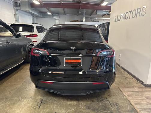 2024 Tesla Model Y Long Range Dual Motor All-Wheel Drive