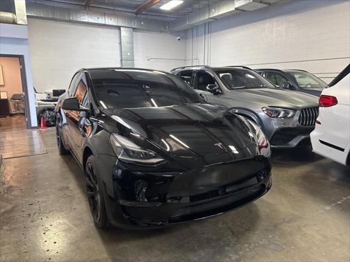 2024 Tesla Model Y Long Range Dual Motor All-Wheel Drive