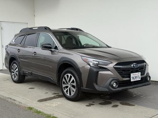 2023 Subaru Outback Premium