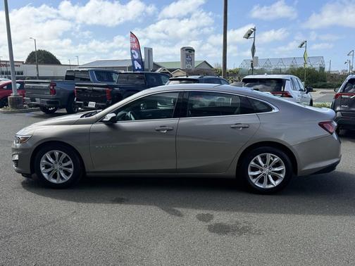 2022 Chevrolet Malibu FWD LT