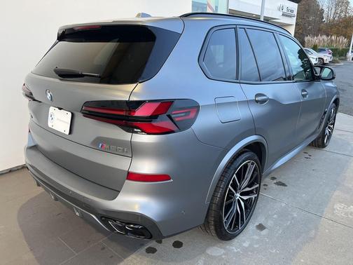 2026 BMW X5 M60i