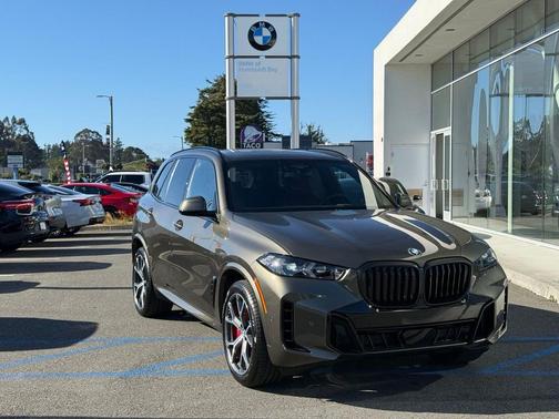 Manhattan Green Metallic 2026 BMW X5 xDrive40i