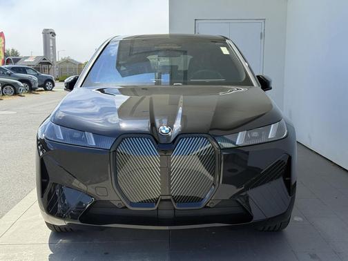 2026 BMW iX xDrive45
