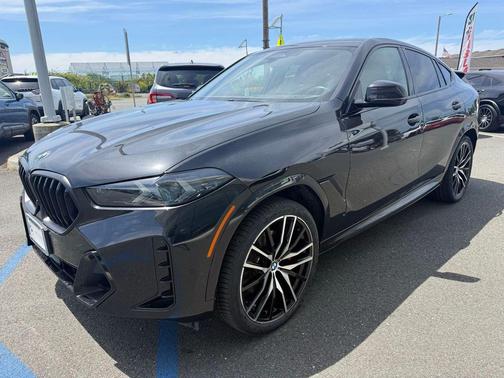 Black Sapphire Metallic 2024 BMW X6 xDrive40i