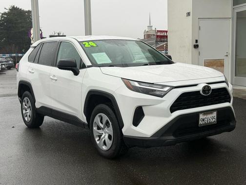 2024 Toyota RAV4 LE