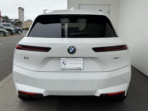 2026 BMW iX xDrive45