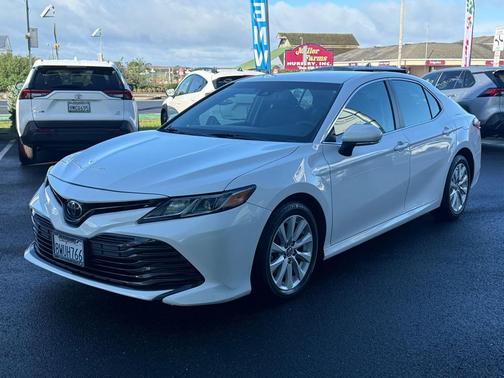 2018 Toyota Camry LE