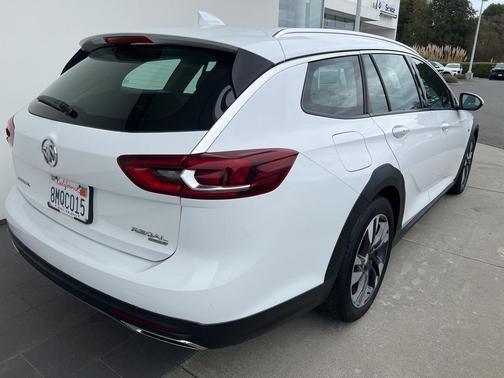 2018 Buick Regal TourX Preferred