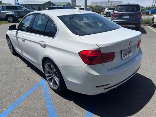 Alpine White 2018 BMW 330 330i