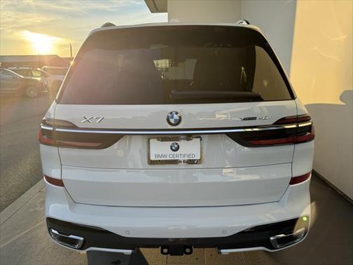 2025 BMW X7 xDrive40i