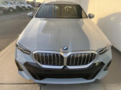 2026 BMW 530 530i