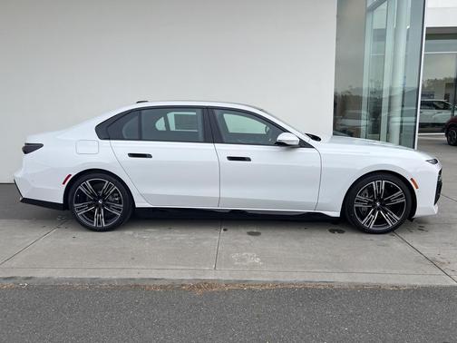 2025 BMW i7 xDrive60