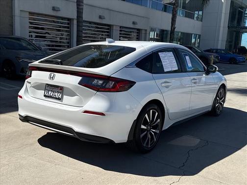 Platinum White Pearl 2024 Honda Civic