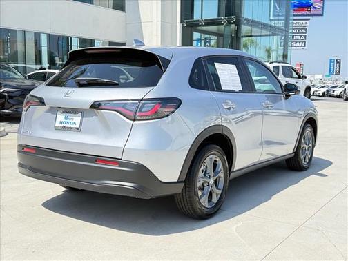 Solar Silver Metallic 2026 Honda HR-V
