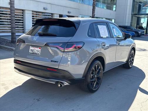 Urban Gray Pearl 2025 Honda HR-V