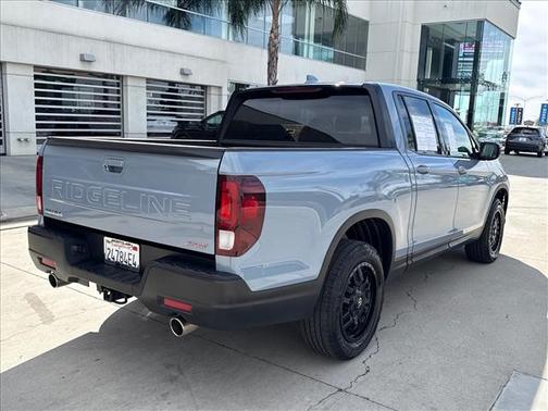 Sonic Gray Pearl 2025 Honda Ridgeline