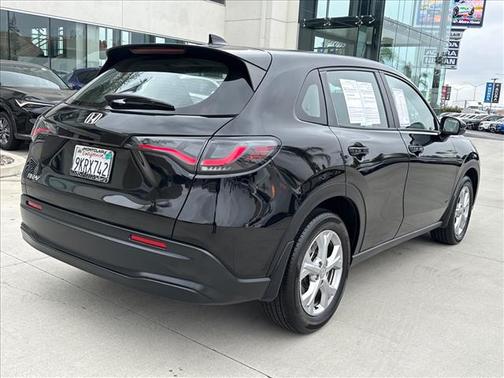 Crystal Black Pearl 2024 Honda HR-V