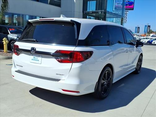 2023 Honda Odyssey 